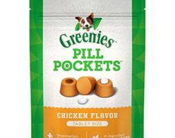 GREENIES PILL POCKETS Soft Dog Treats, Chicken, Tablet, one (1) 3.2-oz. 30-count pack of GREENIES PILL POCKETS Treats for Dogs #1 vet-recommended choice for giving pills